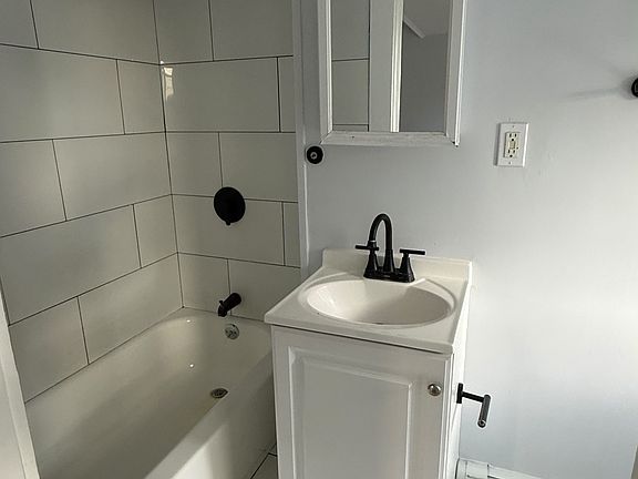2nd image of 100 Horace St #3