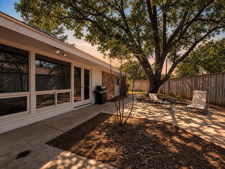 3401 Hanover Ln — Photo 24