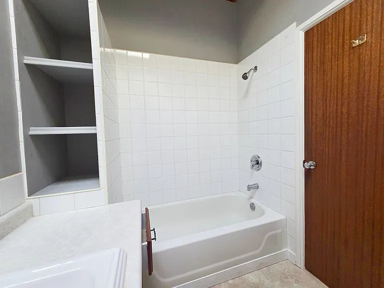 8820 Meadowlark Rd NW — Photo 10