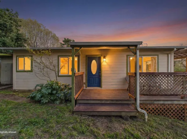 887 Fernbridge Dr, Fortuna, CA 95540