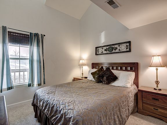3rd image of 28 Fall Creek Dr APT 7