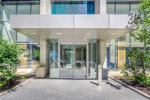 2nd image of 38 Grenville St #3108