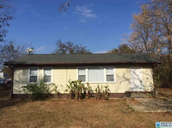 821 12th St N, Bessemer, AL 35020