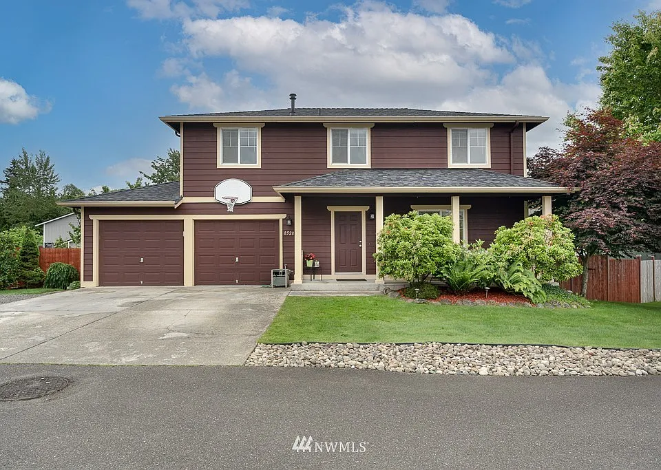 8528 10th Pl NE