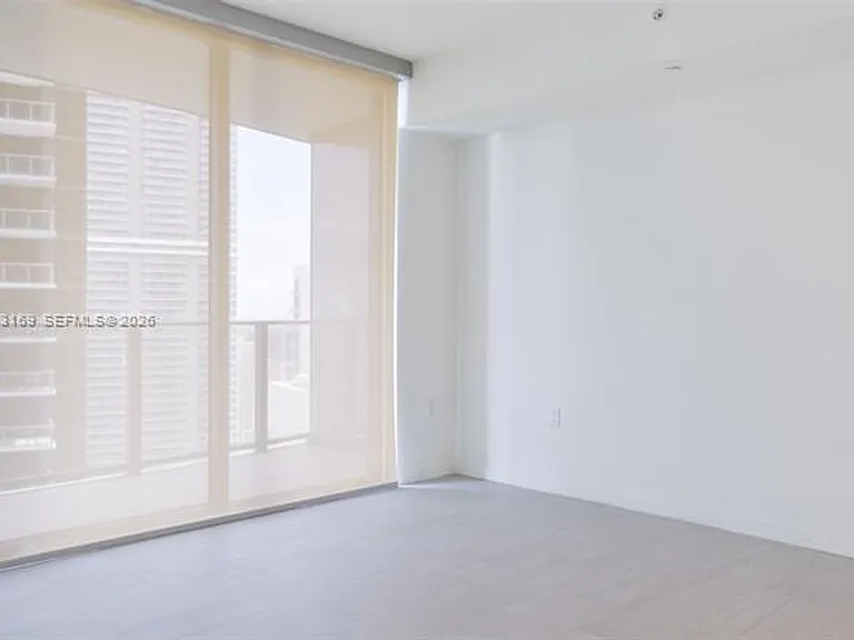 1000 Brickell Plz #CU-4205 — Photo 8