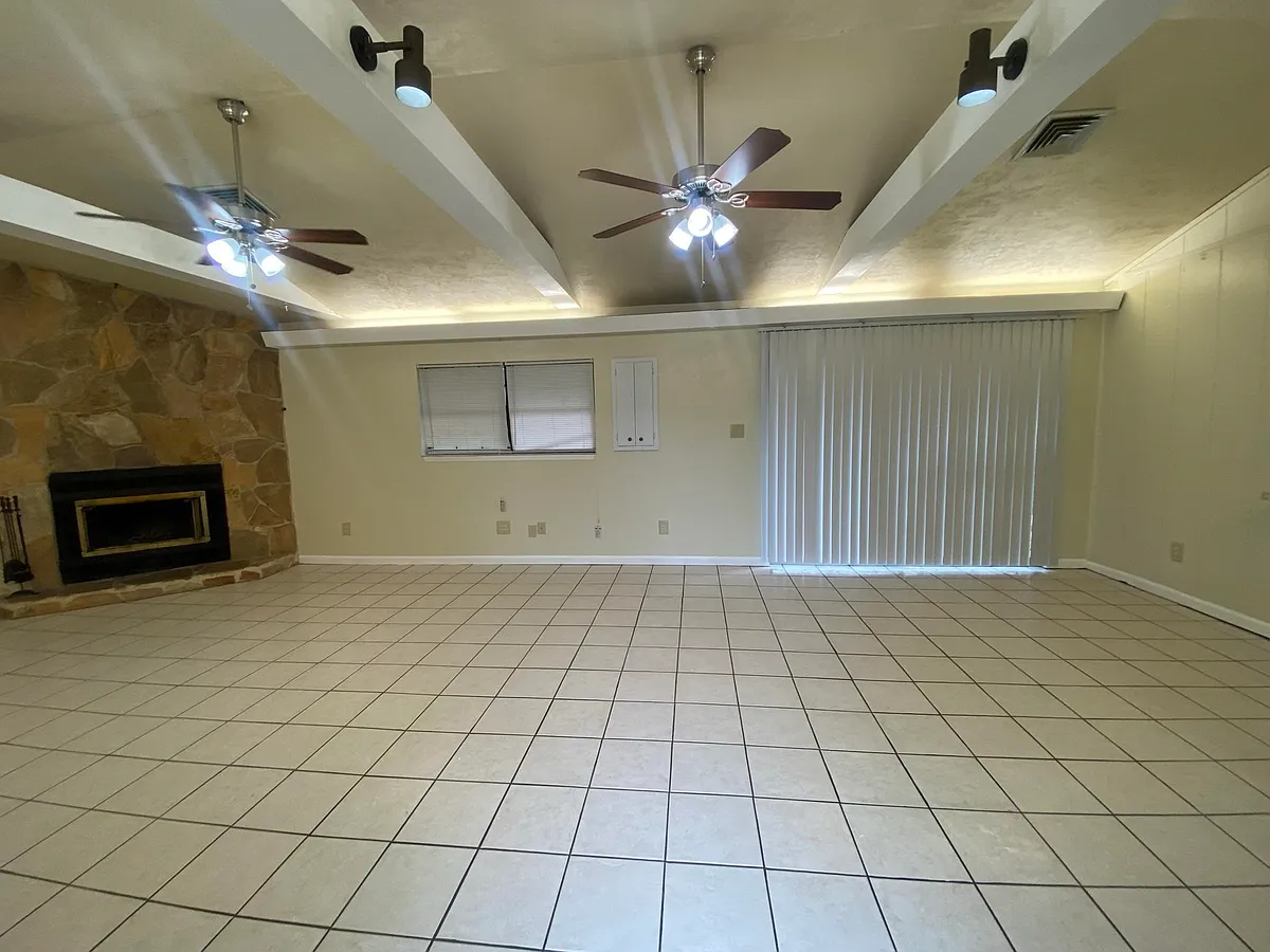 Building Photo - 3205 Gallant Fox Trl