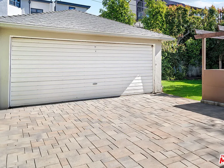 2124 Hillsboro Ave — Photo 22