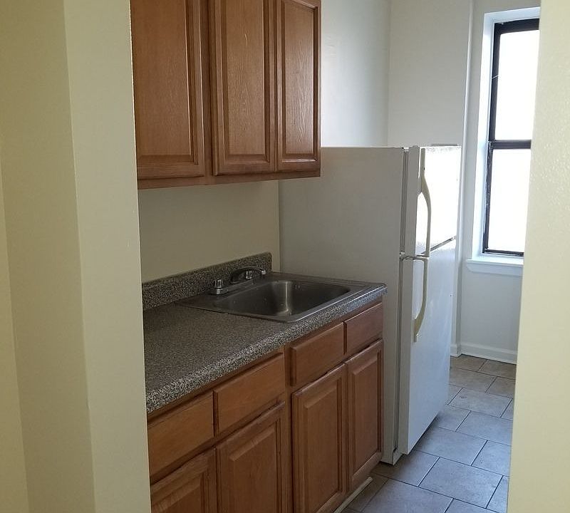 1st image of 1010 President St APT 3G