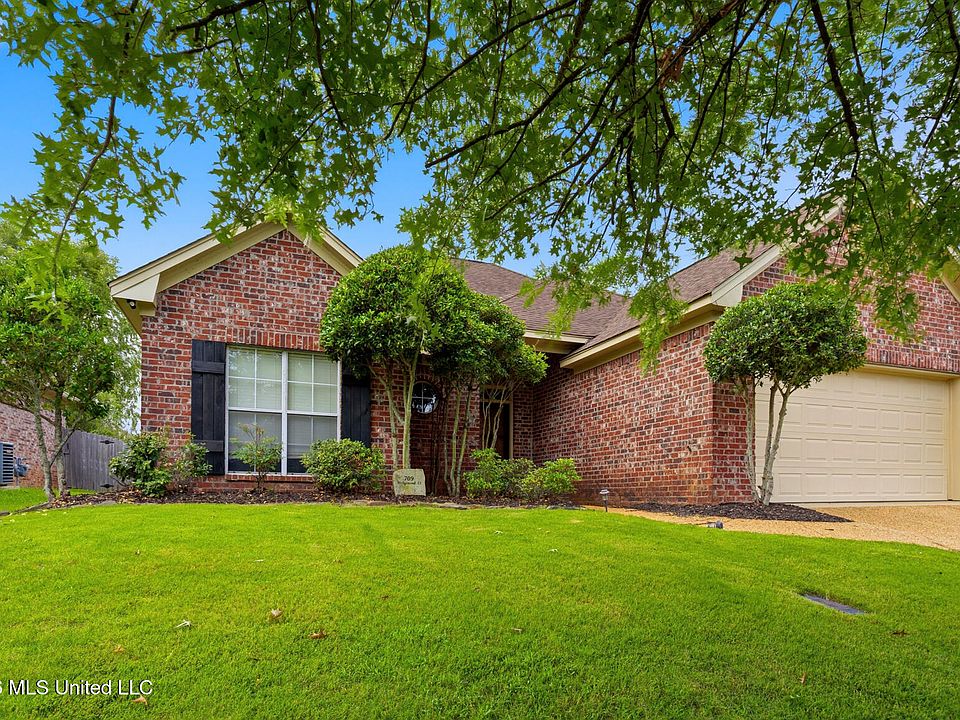 1st image of 709 Wedgewood Ct