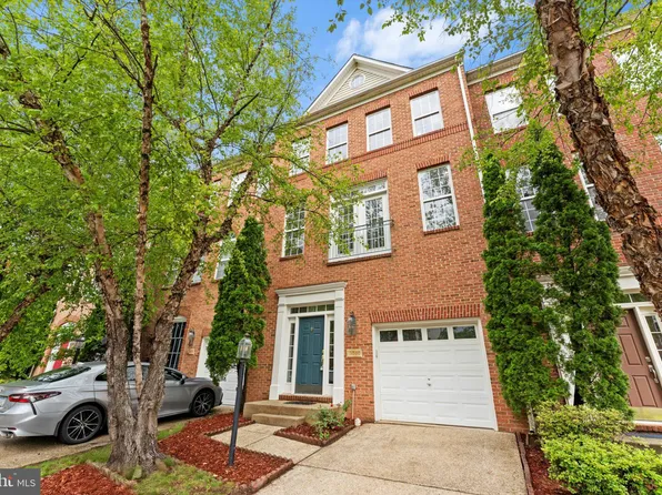 13586 Big Boulder Rd, Herndon, VA 20171