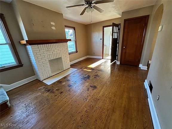 4th image of 314 Rosslyn Blvd