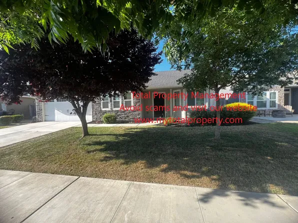 2619 Ship Rock Ave, Tulare, CA 93274