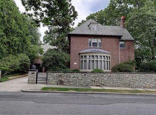 330 Freeman Pkwy, Providence, RI 02906