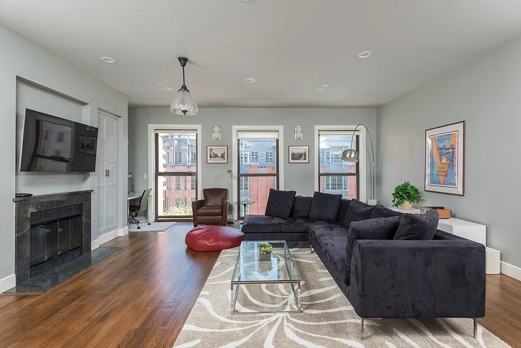 1 bed, 1012 sqft, $5,400 — Photo 1