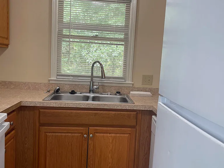 125 Misty Oak Rd #B — Photo 7