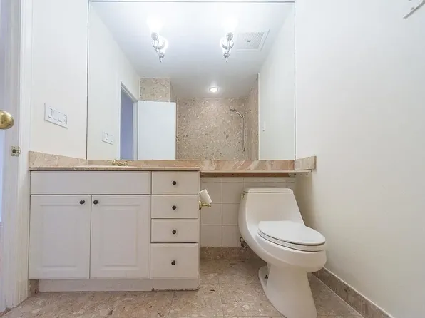 427 Humboldt Street image 36 of 68