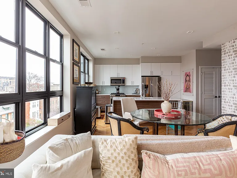 1345 K St SE #407 — Photo 8