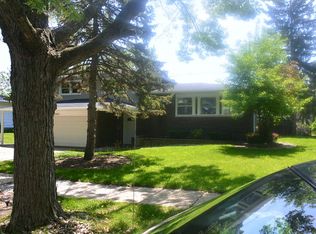 2935 191st St, Lansing, IL 60438