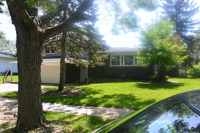 2935 191st St photo 1