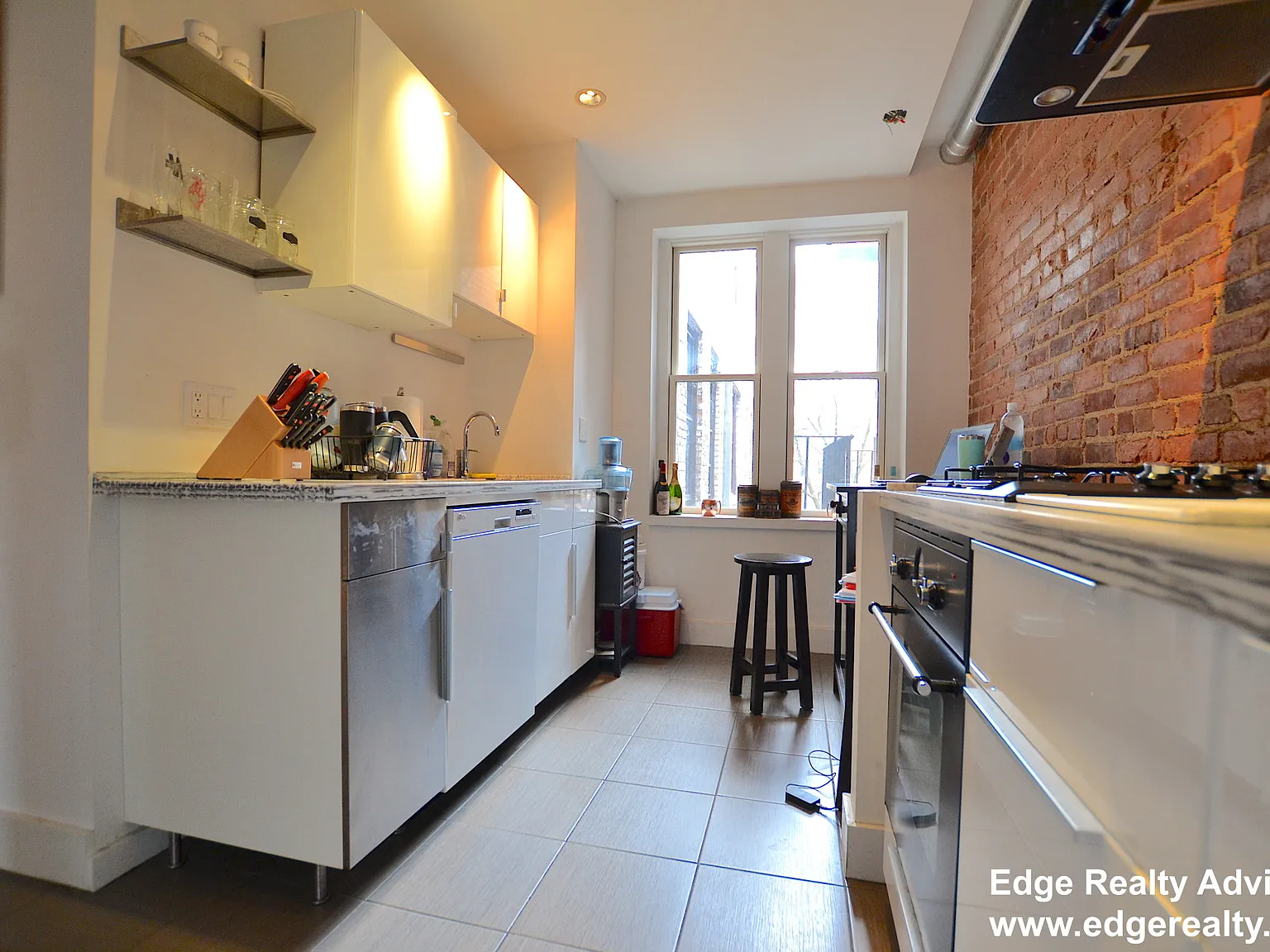 1 bed, 500 sqft, $2,200 — Photo 4