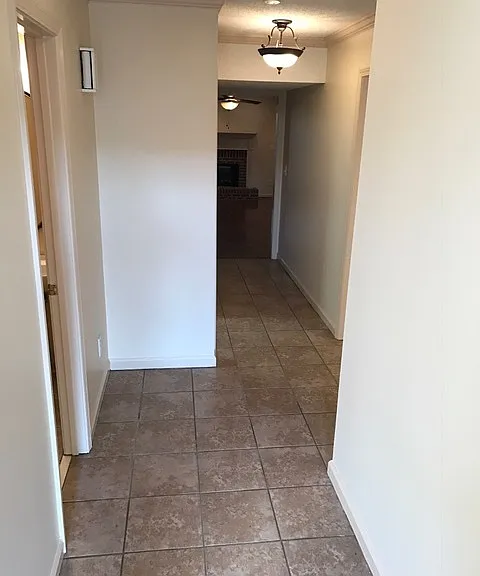 277 Ivy Pl — Photo 2