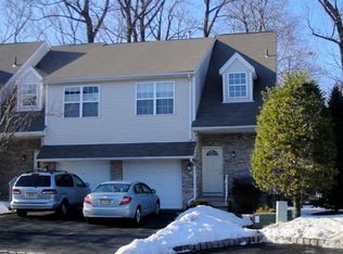 60 Parkside Ct #60, Wayne, NJ 07470