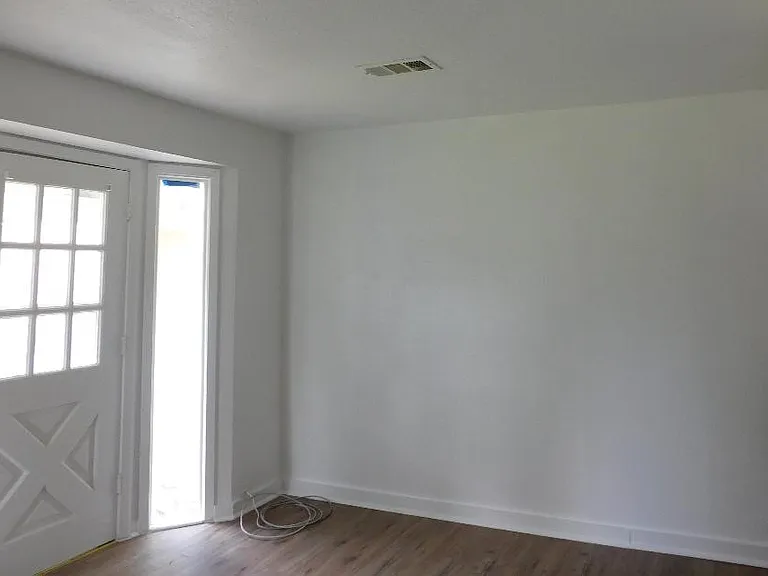 485 Sargent St — Photo 6
