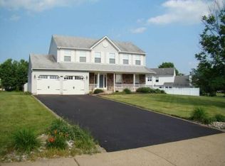 1501 Long Pond Dr, Warrington, PA 18976