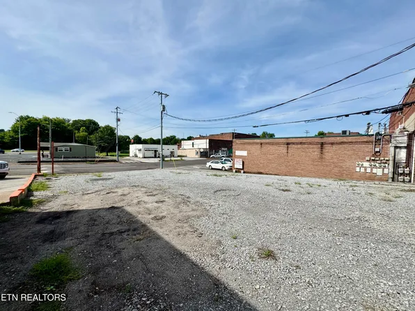 220 E Madison Ave, Athens, TN 37303