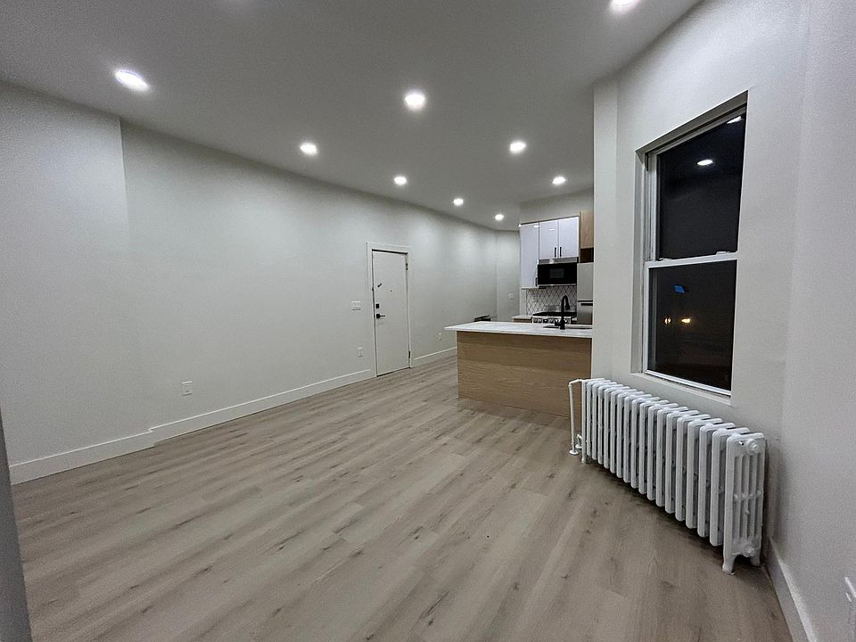 1st image of 526 W Side Ave #2A