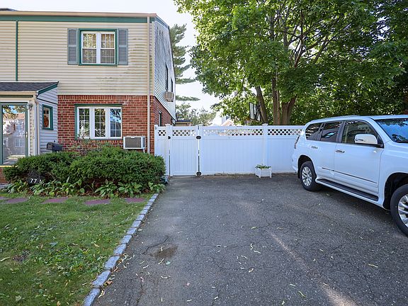 3rd image of 7716 251st St