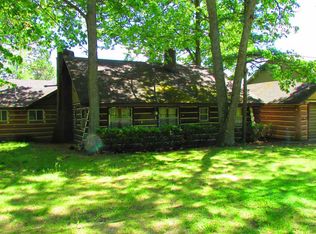 9000 W Higgins Lake Dr, Roscommon, MI 48653
