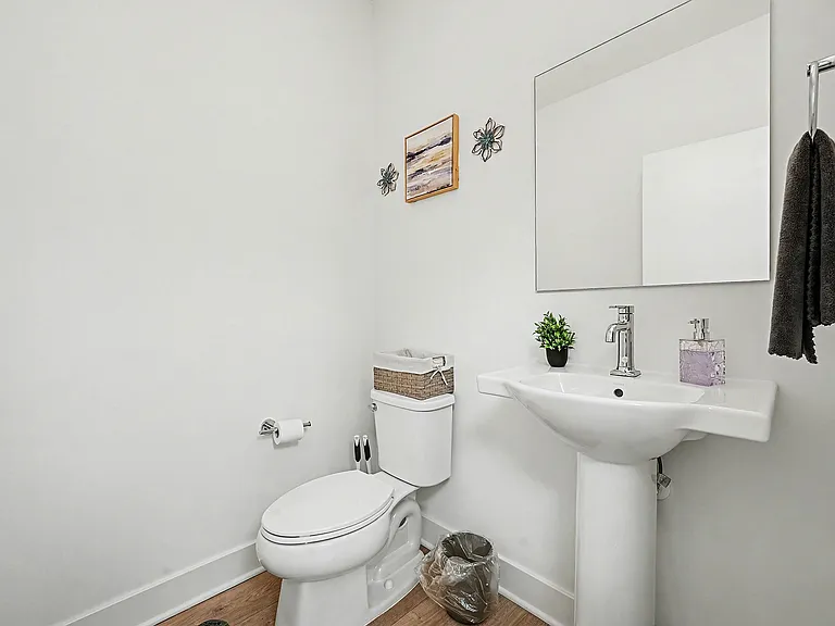 Walnut Heights Dr — Photo 5