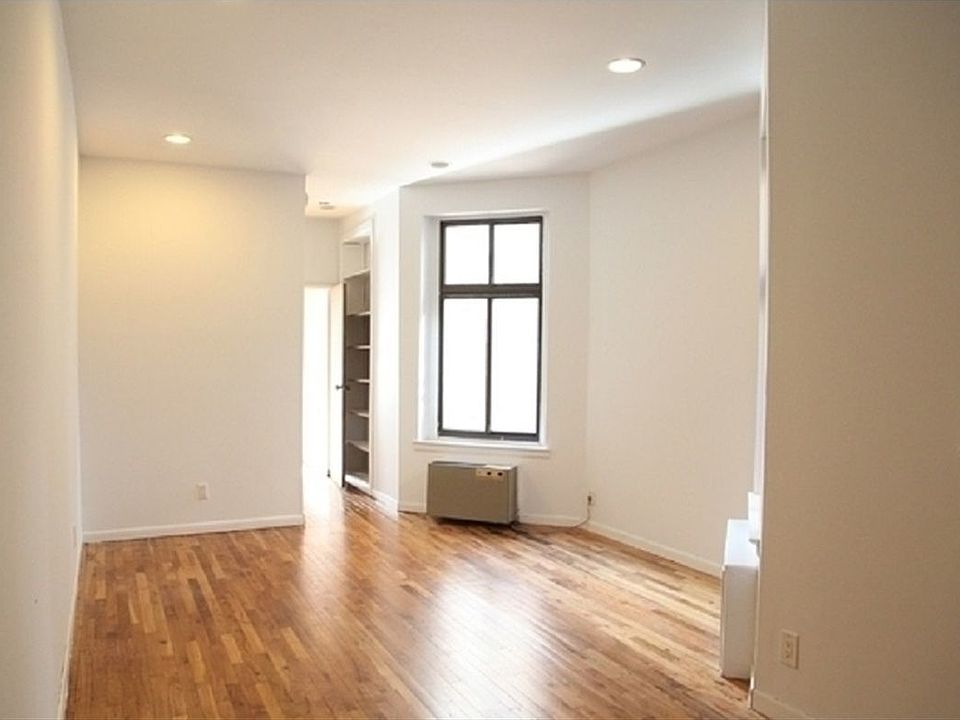 1st image of 214 E 83rd St #5R