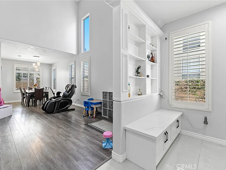 15881 Madelyn Ct — Photo 5