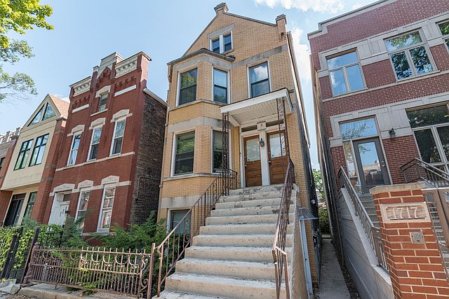 1st image of 1719 N Wood St #2