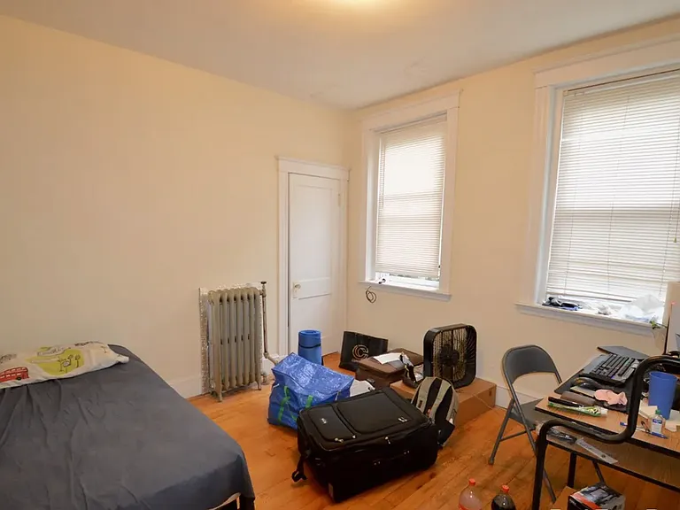 16 Copenger St #2 — Photo 4