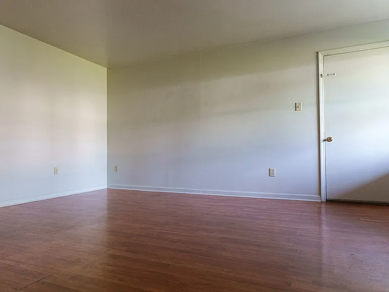 1 Stoneybrook Rd — Photo 32