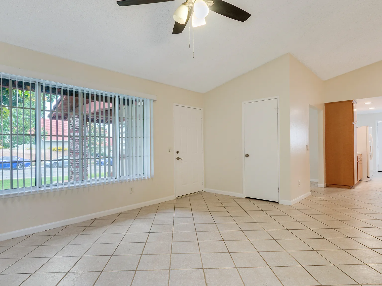 4 bed, 1525 sqft, $3,300 — Photo 4