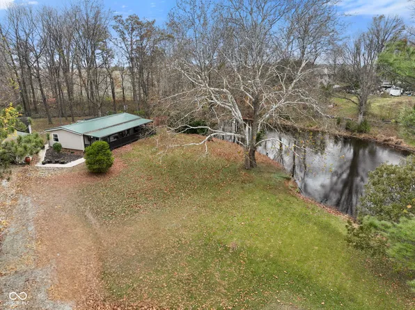 8792 N Briarwood Lake West Dr, Monrovia, IN 46157