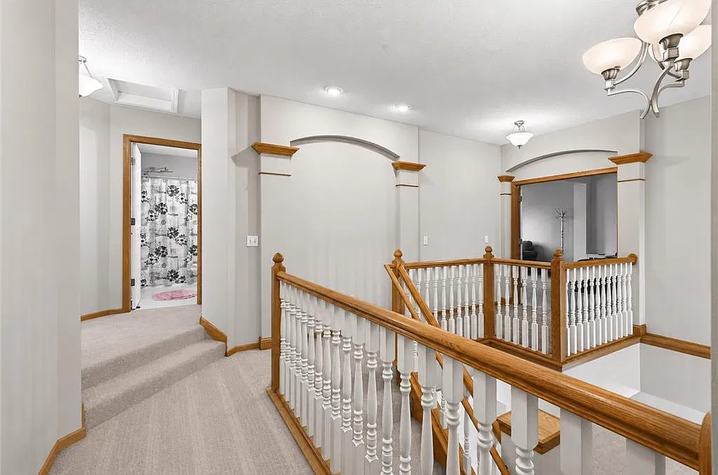 6 bed, 3670 sqft, $3,900 — Photo 4