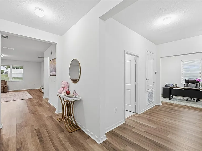 2081 Malbec Ct — Photo 2