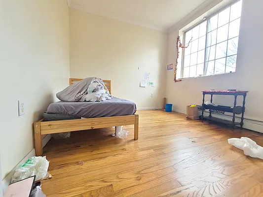 Rented by Dwelling NY Realty Inc | media 9