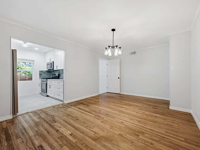 1206 Bandera Ln — Photo 4