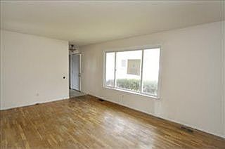 4th image of 4218 Winthrop Ave