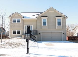 389 W Cheyenne St, Gardner, KS 66030