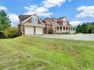 125 Sweetwater View Rd, Seneca, SC 29672