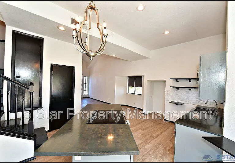 7249 Imperial Ridge Dr — Photo 17