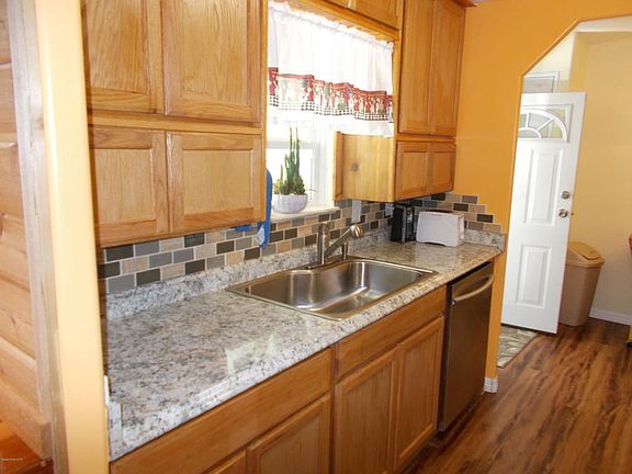 2nd image of 534 Akee Dr