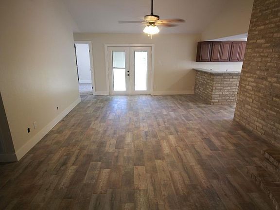 5th image of 22210 Red River Dr